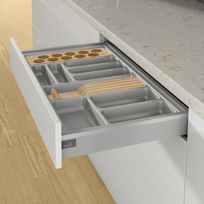 Hettich OrgaTray 440 Trimmable (Fixed Partition Cutlery)Tray width 501-600 mm, depth 380-440 mm